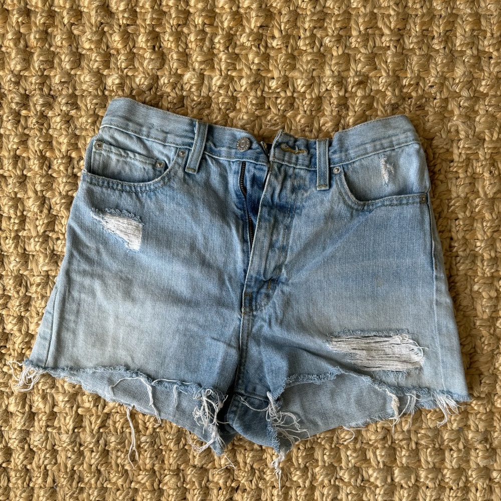 BGD shorts, Girlfriend high rise, size 27, light wash
